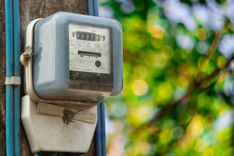 انقطاع الكهرباء عن وسط مدينة العريش بشمال سيناء انقطع التيار الكهربائي عن وسط مدينة العريش ب شمال سيناء اليوم الاثنين، ما سبب حالة من الغضب لدى