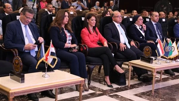 إطلاق أول سوق لإصدار وتداول شهادات خفض الكربون الطوعي في مصرشاركت الدكتور منال عوض وزيرة التنمية المحلية، اليوم الثلاثاء، في مؤتمر الهيئة العامة للرقابة المالية الخاص بالإعلان عن إ