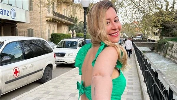 مش عايزه بتاع ستات.. إطلالات منة شلبى بعد تصدرها التريندتصدرت النجمة منة شلبي تريند موشر البحث عبر موقع جوجل وذلك بعد حديثها عن المواصفات التي تتمنى توافرها في شريك حياتها، خلال حل