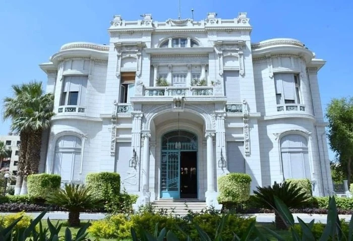 بيان منتصف الليل، جامعة عين شمس تقاضى المطرب محمد فؤاد بسبب الاعتداء على طيب بعد واقعة الاعتداء على طيب بمستشفى عين شمس التخصصي من قبل الفنان محمد