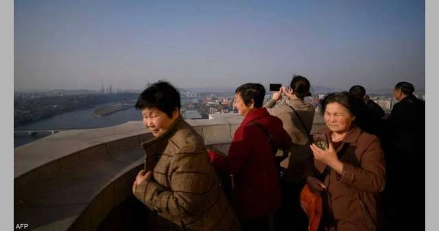 كوريا الشمالية تفتح أبوابها مجددا أمام السياح الأجانب لايف ستايل شاهد المقال التالي من صحافة البحرين عن كوريا الشمالية تفتح أبوابها مجددا أمام السياح