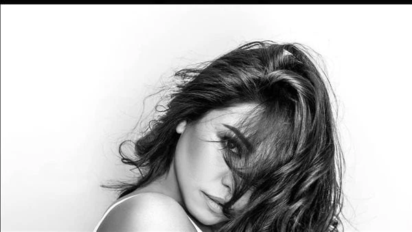 خست أوي .. أول صور ل شيرين بعد أزمتها الأخيرة شاهد تداول نشطاء موقع التواصل الاجتماعى مجموعه من صور البوستر الجديد للفنانة شيرين عبد الوهاب بعد اول