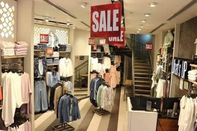 تخفيضات.. أبرز عروض الأوكازيون الصيفي 2024 خدمات شاهد المقال التالي من صحافة مصر عن تخفيضات أبرز عروض الأوكازيون الصيفي 2024، أبرز عروض الأوكازيون