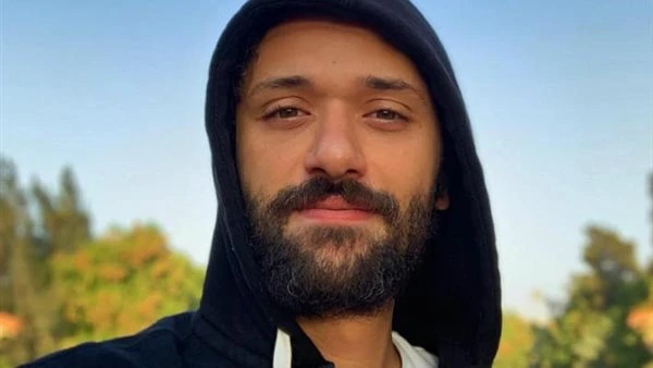 كريم محمود عبدالعزيز يبدأ تصوير مسلسله الجديد مملكة الحرير والقنوات الناقلة تعرف على التالي كريم محمود عبدالعزيز يبدأ تصوير مسلسله الجديد مملكة