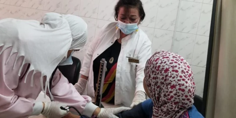 الكشف على 1594 حالة ضمن قافلة طبية لحياة كريمة بالمنيا ناس وخدمات شاهد المقال التالي من صحافة مصر عن الكشف على 1594 حالة ضمن قافلة طبية لحياة كريمة