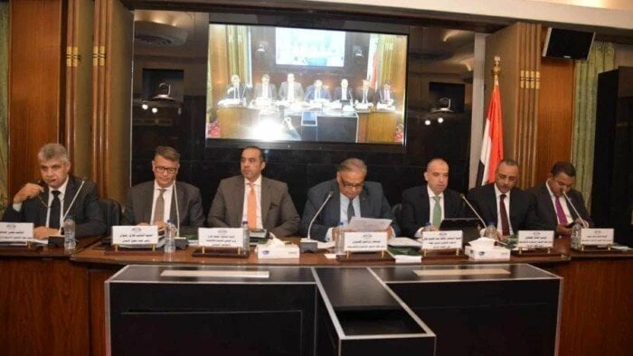 الحكومة والنواب يرفضون مقترح المحامين بحذف جواز منع المتهم أو محاميه من تكرار الأقوال في المرافعةطالب ممثل نقابة المحامين بحذف النص الذي يجيز للمحكمة