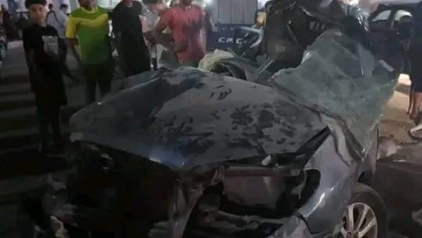 وفاة شابين في حادث انقلاب سيارة بجسر السويس لقى شابان مصرعهما، في حادث انقلاب سيارة في ساعة مبكرة من صباح اليوم، أمام عمارات الفاروقية في جسر السويس بمنطقة عين شمس.تلقت شرطة المرور