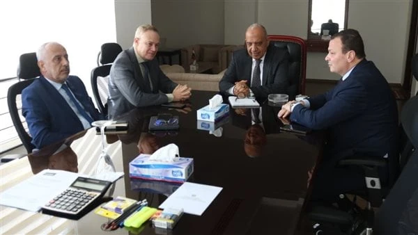 وزير الكهرباء يبحث مع شركة أكوا باور السعودية التعاون بمجالات الطاقة المتجددةالتقى الدكتور محمود عصمت وزير الكهرباء والطاقة المتجددة والمهندس حسن