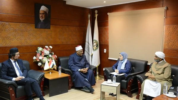 لبحث أوجه التعاون.. وفد المجلس الأوروبي للقيادات المسلمة يزور منظمة خريجي الأزهراستقبل اليوم د. عباس شومان، رئيس مجلس إدارة المنظمة العالمية لخريجي