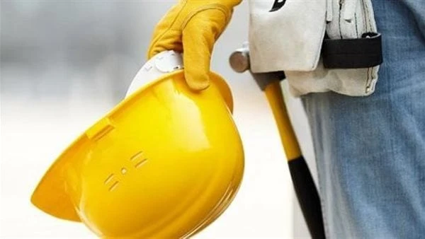 مزايا العمال العشر في قانون العمل القديم.. ماذا تعرف عنها؟دعت النقابة العامة للعاملين بالخدمات الإدارية والإجتماعية، برئاسة هشام فاروق المهيري، نائب