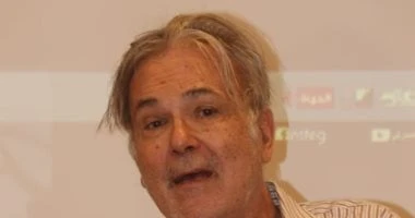 فن: حسن الجريتلى بندوة المرأة والتراث: فرقة الورشة أخرجت عبلة كامل وسيد رجب اقرأ في أفاق عربية حسن الجريتلى بندوة المرأة والتراث فرقة الورشة أخرجت