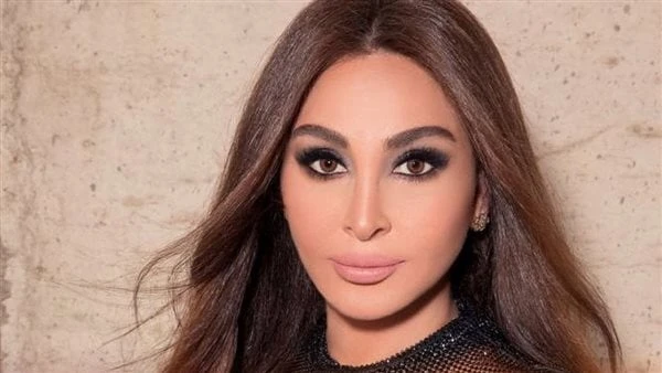 سعر صادم.. فستان إليسا في السويد يثير جدلا على السوشيال ميديا أثارت الفنانة إليسا جدلا كبيرا بعد حفلها الغنائي في مالمو بالسويد.ظهرت إليسا في الحفل