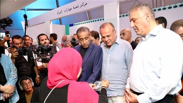 وزير الإعلام الفلسطيني يتفقد معرض تنمية الأسرة المصريةتفقد مساء اليوم احمد عساف وزير الاعلام الفلسطيني والسيد عمرو الفقي الرئيس التنفيذى والعضو المنتدب للشركة المتحدة للخدمات الإعل