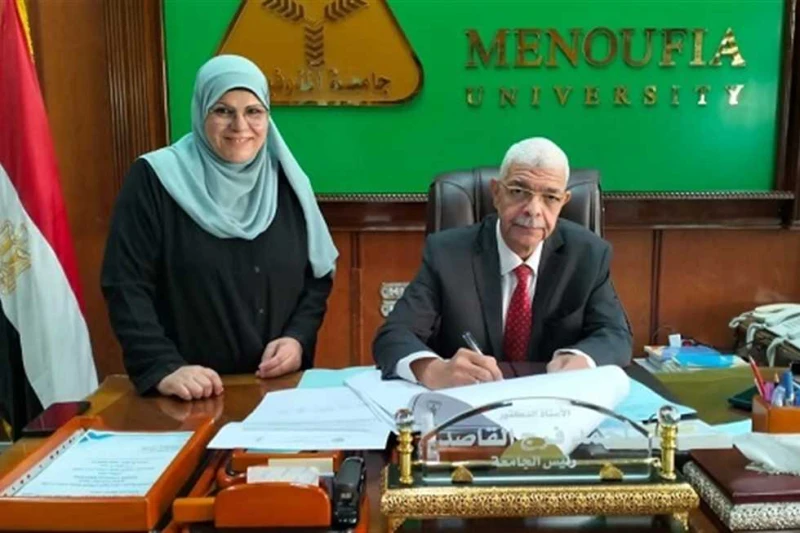 رئيس جامعة المنوفية يعلن جاهزية مكتب التنسيق لاستقبال الطلاب الناجحين بالثانوية العامة أعلن الدكتور أحمد القاصد رئيس جامعة المنوفية عن إستعداد