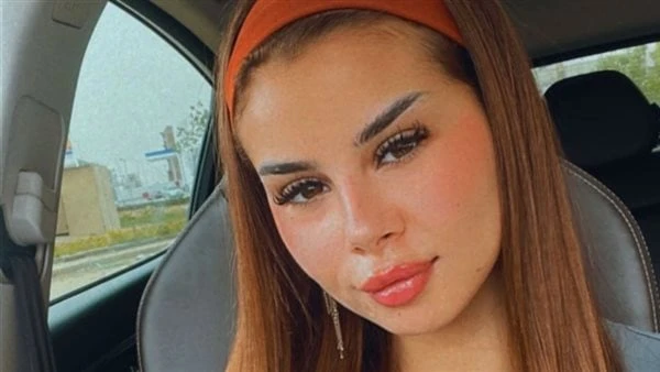 فستان قصير.. منة عرفة تثير ضجة بظهورها من المالديف شاركت الفنانة منة عرفة، متابعيها صورا جديدة، عبر حسابها الشخصي على موقع التواصل الاجتماعي للصور والفيديوهات انستجرام، ظهرت فيها ب