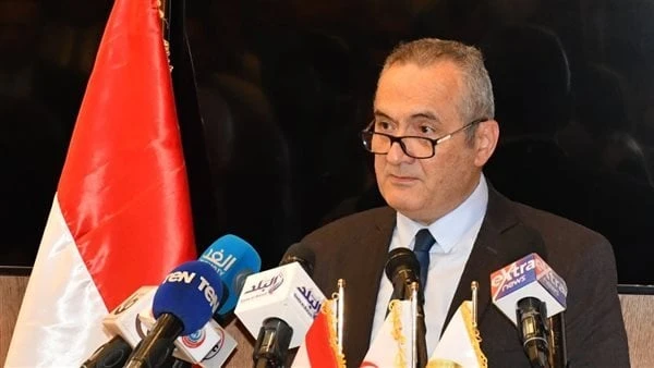 برلماني: المستشفيات التعليمية حققت نقلة نوعية بالكشف على 18مليون مواطن قال النائب عمر وطني، عضو مجلس النواب، إن الهيئة العامة للمستشفيات والمعاهد