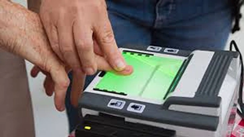 حجز موعد بصمات العمالة الوافدة أول مرة في الكويتاكتشفت وزارة الداخلية الكويتية أن هناك بعض العمالة الوافدة قامت بالدخول إلى الدولة منذ فترة قريبة ولم