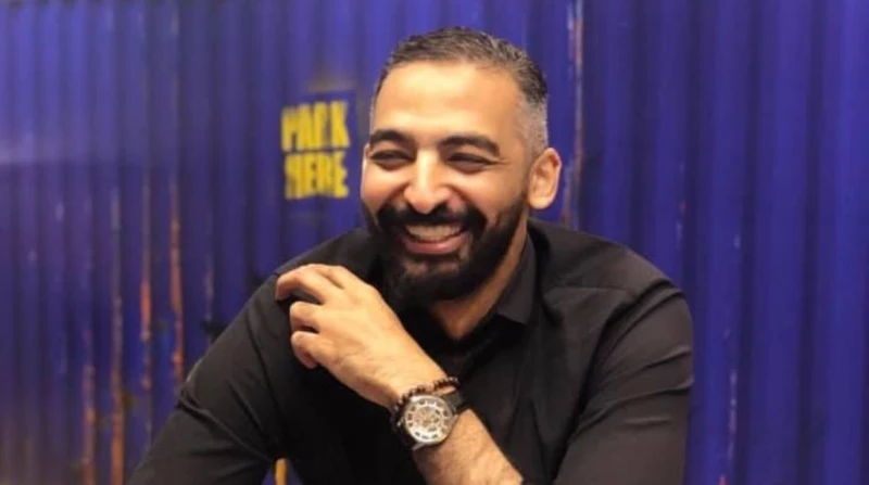 بعد إعلانه تدريس الأحياء.. جيو ماجد يضع صلاح أبو المجد في ورطة أثار خبير التسويق صلاح أبو المجد، جدلا واسعا على فيسبوك، بعد سويعات قليلة من إثارته قصة خرافية حول رفض الإمام الشافعي