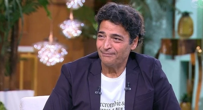 أول تعليق من حميد الشاعري بعد واقعة مشاجرته مع الحلاق الخاص به (فيديو)علق الفنان حميد الشاعري، على واقعة مشاجرته مع الحلاق الخاص به في التجمع الخامس،