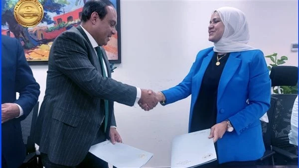 رئيس الضرائب: اتفاقية مواجهة الازدواج الضريبي تساعد في جذب الاستثمار وتيسر معاملات الممولينقالت رشا عبد العال، رئيس مصلحة الضرائب المصرية، إن توقيع المصلحة اليوم اتفاقية حول إجراءا