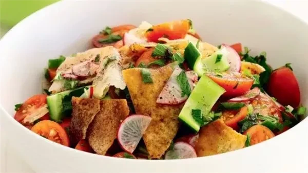 شهية وسهلة.. طريقة عمل سلطة فتوش بدبس الرمانتعتبر طريقة عمل سلطة فتوش بدبس الرمان، من وصفات المطبخ الشامي، وهي من المقبلات الشائعة في المطابخ