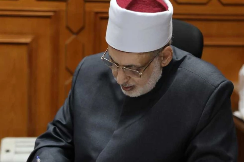 اعتماد نتيجة الدور الثاني للشهادتين الابتدائية والإعدادية الأزهرية بالداخل والخارج (تفاصيل) اعتمد الدكتور محمد الضوينى، وكيل الأزهر، نتيجة الدور