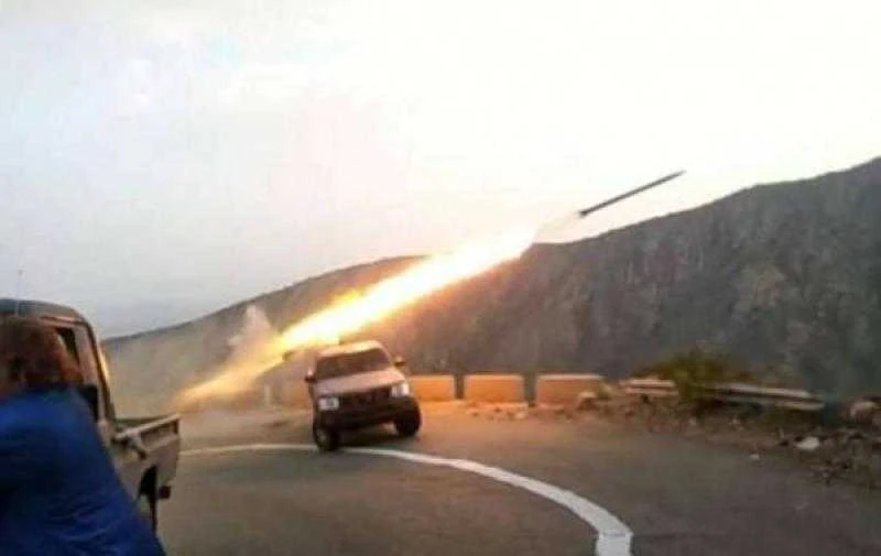 ساعة الصفر في ثرة: مواجهات طاحنة بين الجيش الوطني ومليشيا الحوثي _أخبار المشهد اليمني شاهد المقال التالي من صحافة اليمن عن ساعة الصفر في ثرة مواجهات