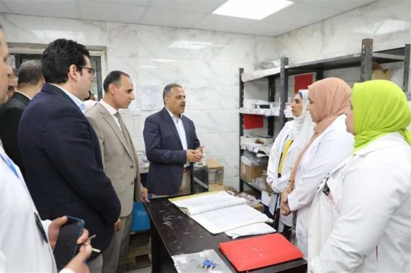 محافظ الشرقية: القطاع الصحي على قائمة أوليات العمل وصولا لمجتمع صحي وسليم قال المهندس حازم الأشموني محافظ الشرقية، أن النهوض بالقطاع الصحي يأتي على