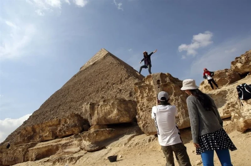 السياحة الهندية جاية لمصر بقيادة نجوم ونجمات بوليوودبهدف تنشيط السياحة، والترويج لمقاصدها المتنوعة، أعلنت مصر عزمها الاستعانة بمشاهير بوليوود، لزيادة