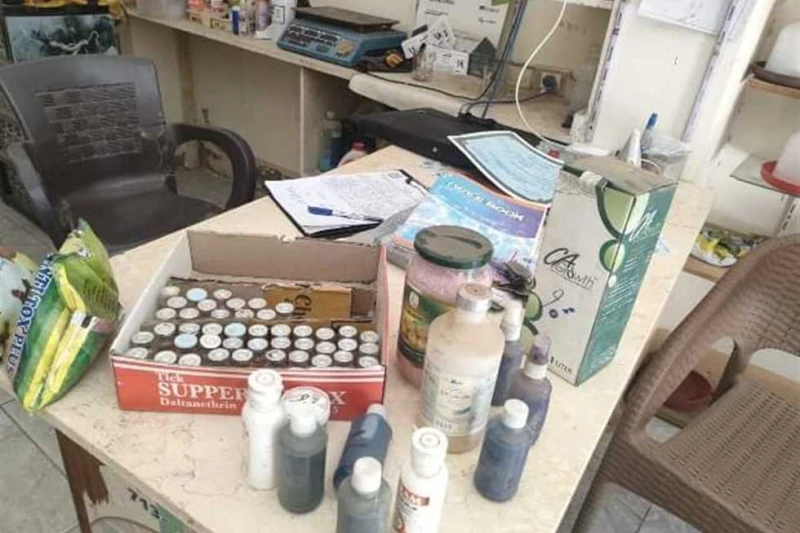 ضبط أدوية بيطرية منتهية الصلاحية ومجهولة المصدر في حملات رقابية ب الشرقية كثفت الأجهزة الرقابية ب الشرقية اليوم السبت، بالتنسيق مع مديرية الطب