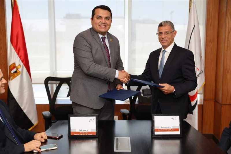 توقيع بروتوكول تعاون بين وكالة الفضاء المصرية ومهندسون من أجل مصر (التفاصيل) استقبل الدكتور شريف صدقي، الرئيس التنفيذي لوكالة الفضاء المصرية، المهندس