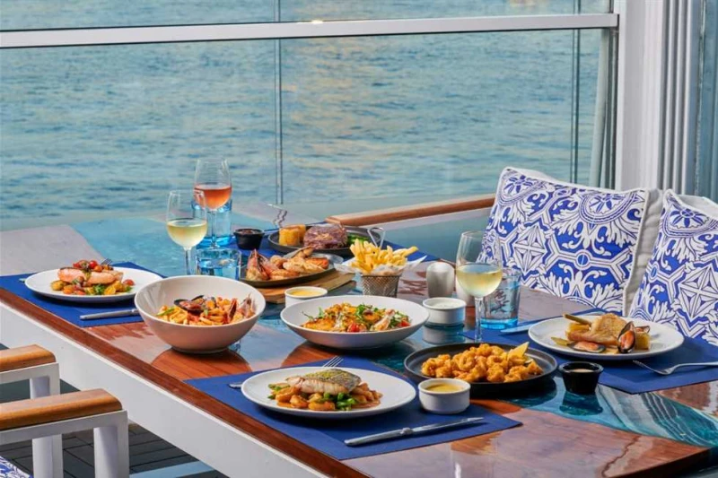 ماريوس بابادوبولوس يكشف عن أسرار مطبخ البحر الأبيض المتوسط في مطعم زوي تجربة تذوق لا تنسى لأشهى أطباق منطقة البحر الأبيض المتوسط، يقدمها مطعم زوي على متن قارب الفيرست نايل التابع ل