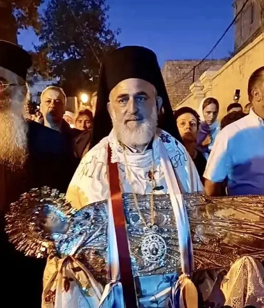 مسيرة أيقونة رقاد السيدة العذراء ونقلها إلى كنيستها في الجثمانية في القدس في القدسالسيدة العذراء , شهدت مدينة القدس صباح يوم الأحد حدثا تقليديا هاما