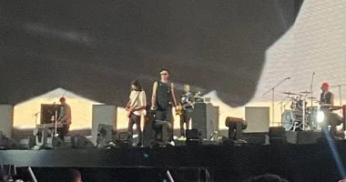 كايروكى يفتتحون حفلهم فى مهرجان العلمين الجديدة بأغنية يا أبيض يا أسود تعرف على التالي كايروكى يفتتحون حفلهم فى مهرجان العلمين الجديدة بأغنية يا أبيض يا أسود، بدأ فريق كايروكى، حفل