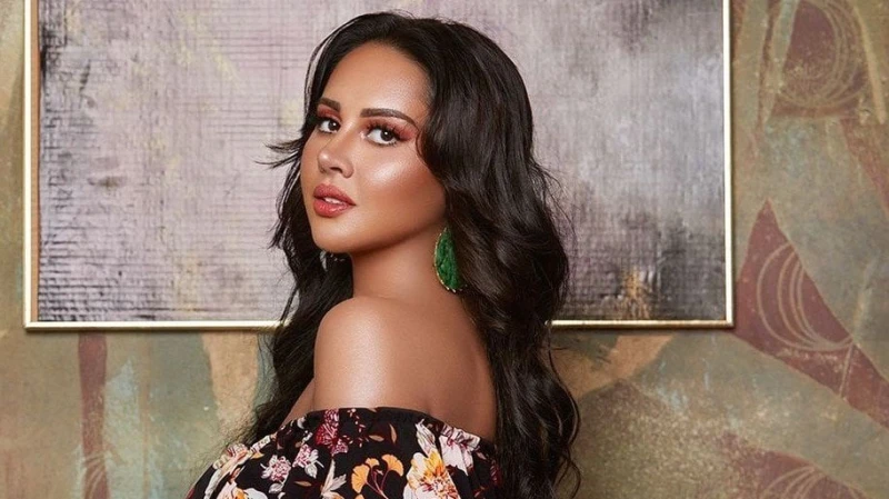 ياسمين رئيس تشارك الصور الأولى من كواليس مسلسل رقم سرينشرت الفنانة ياسمين رئيس، الصور الأولى من كواليس تصوير مسلسلها الجديد رقم سري، الذي يعد امتدادا