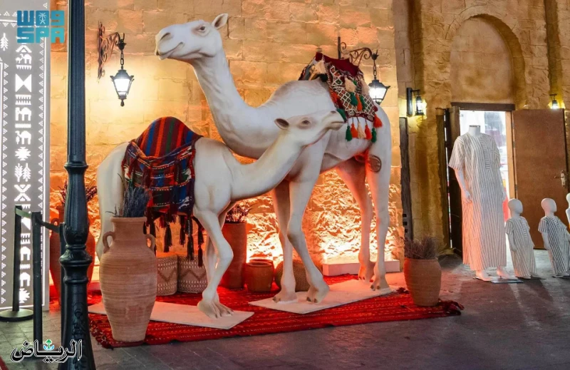 يستقطب جناح مبادرة عام الإبل 2024 في منطقة سيتي ووك ضمن فعاليات موسم جدة 2024 عددا كبيرا من الزوار، لما تجسده الإبل من قيمة ثقافية أصيلة في المجتمع السعودي، حيث تعد رمزا للأصالة وا