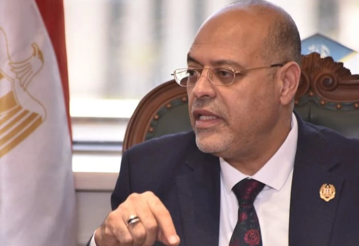 تسجيل رسمي وصرف تعويضات، وزير العمل يكشف لافاق عربية موقف عمال التراحيل كشف محمد جبران وزير العمل، عن قرب انتهاء مديرية العمل بمحافظة القاهرة من حصر