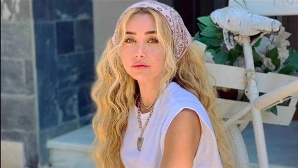 باللون الأحمر.. هنا الزاهد تبهر متابعيها بفستانها شاهدنشرت الفنانة هنا الزاهد، صور جديدة لها عبر حسابها الشخصي على موقع تبادل الصور والفيديوهات