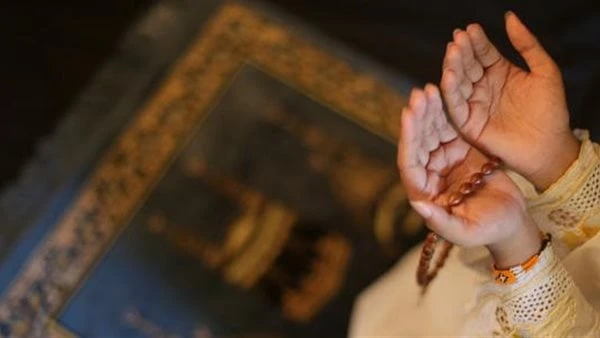 لكل فتاة تريد الزواج.. عالم أزهري يكشف عن 5 أمور يجب الإلتزام بها تلقى الشيخ أشرف الفيل من علماء الأزهر و الأوقاف ، سؤالا تشتكى فيه صاحبته من تأخرها في الزواج رغم تقدم الخطاب لها و