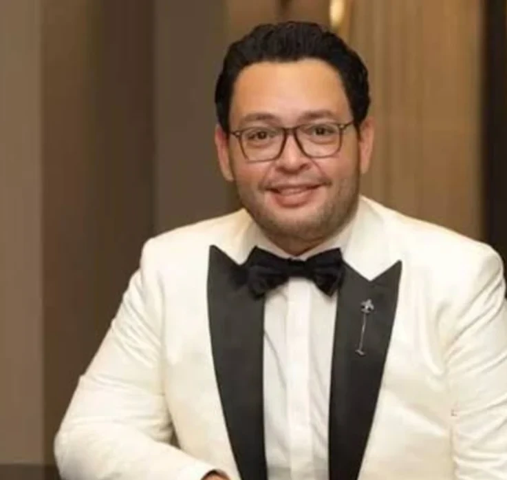 أحمد رزق أجري جراحة في القولون وكان ناسي علاج العامل المصابأجرى الفنان أحمد رزق، خلال الساعات القليلة الماضية جراحة عاجلة وخطيرة، نتج عنها استئصال جزء من القولون.ونقلت تقارير صحفية