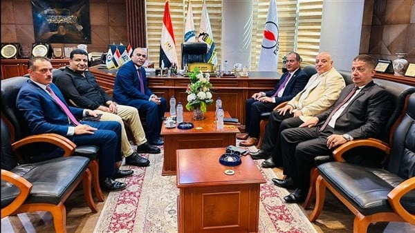 رئيس نقابة العاملين بالبترول يبحث مع صناعة البرلمان سبل التعاون استقبل المحاسب عباس صابر، رئيس النقابة العامة للعاملين بالبترول، النائب مجاهد نصار،