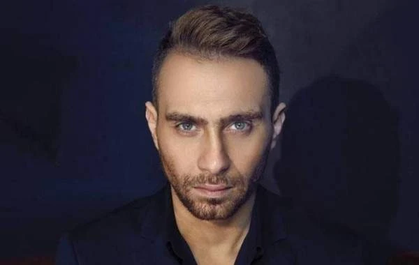 الفن و المشاهير: حسام حبيب يفجع بوفاة أحد أقاربه الفن و المشاهير، حسام حبيب يفجع بوفاة أحد أقاربه،فجع الفنان المصري حسام حبيب، صباح اليوم الأحد، بوفاة عمه الدكتور محمد حبيب. وأعلن 