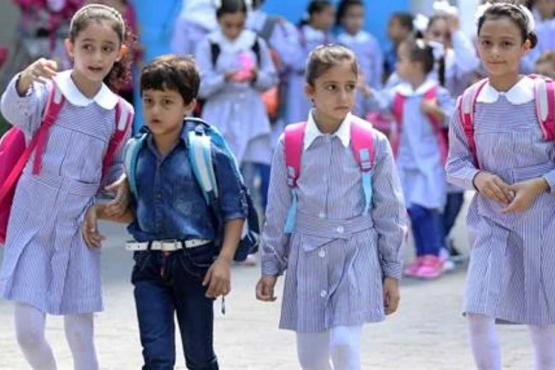 هل ينتهي اليوم الدراسي لمدارس الفترتين في السابعة والنصف؟.. مصدر يجيب أكد مسؤول بوزارة التربية والتعليم والتعليم الفني، أن المدارس التي ستعمل بنظام