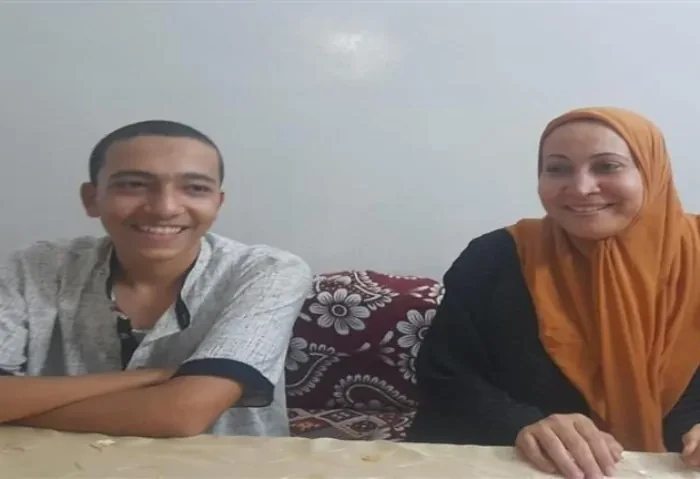 من الخامس مكرر إلى الأول أحمد فتحي عبد القوي يكشف قصة نجاحه في الثانويةأحمد فتحي عبد القوي , كشف الطالب الذي حصل على المركز الأول في شعبة علمي رياضة