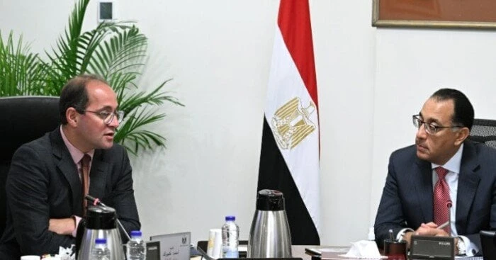 رئيس الوزراء يتابع مع وزير المالية جهود خفض الدين العامالتقى الدكتور مصطفى مدبولي، رئيس مجلس الوزراء، مساء اليوم الأربعاء، بمقر الحكومة بمدينة