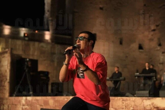 فن: إيهاب توفيق يعيد ذكريات التسعينات وسط تفاعل جمهور القلعة.. (صور) فن، إيهاب توفيق يعيد ذكريات التسعينات وسط تفاعل جمهور القلعة صور،مهرجان القلعة