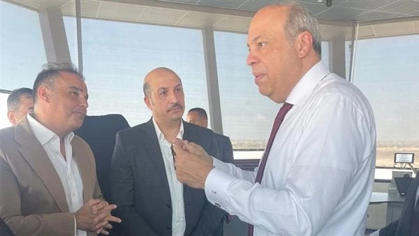 استعدادا لتشغيله.. وزير الطيران يتفقد تجهيزات مبنى مطار برج صديق البيئة صورتفقد الدكتور سامح الحفنى وزير الطيران المدني، مطار برج العرب الدولي، وذلك للوقوف على جاهزية المطار لبدء ا