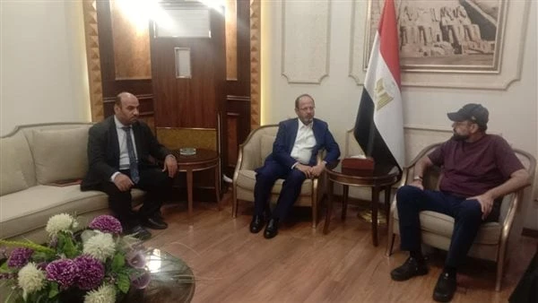 للمشاركة بمؤتمر عن المرأة.. وزير الشئون الدينية بباكستان يصل إلى القاهرةوصل شودري سالك حسين وزير الشئون الدينية والوئام بين الأديان بدولة باكستان إلى