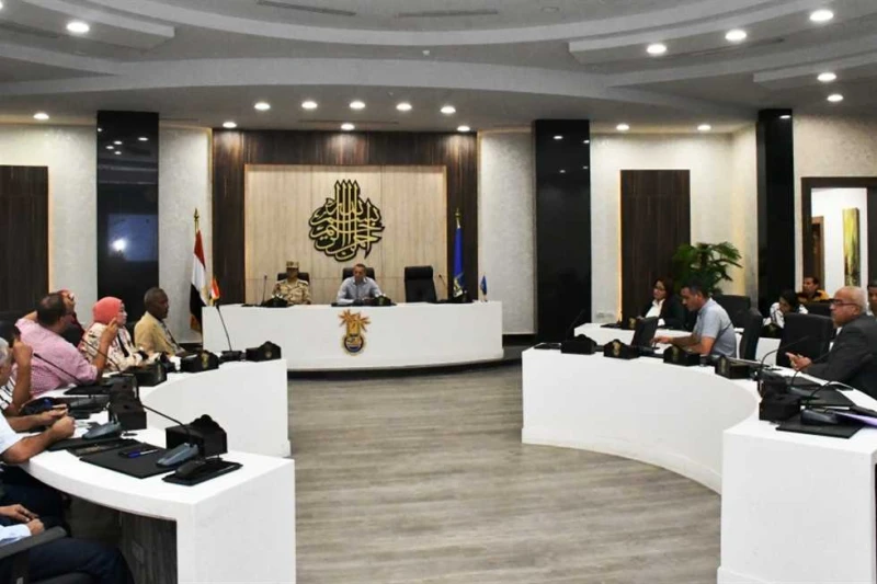 أسوان تستعد لتدشين المبادرة الرئاسية بداية جديدة لبناء الإنسان كلف اللواء دكتور إسماعيل كمال، محافظ أسوان، المهندس عمرو لاشين، نائب المحافظ، بعقد