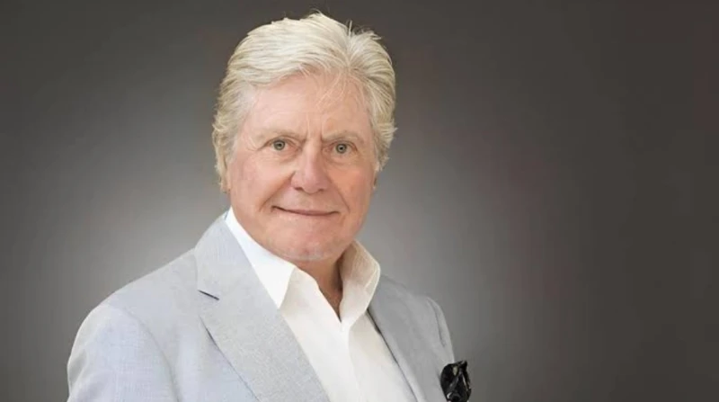 الصديق العزيز.. حسين فهمي ينعى نبيل العربي نعى الفنان الكبير حسين فهمي، وزير الخارجية الأسبق نبيل العربي، الذي توفي في وقت سابق من اليوم الإثنين.وكتب